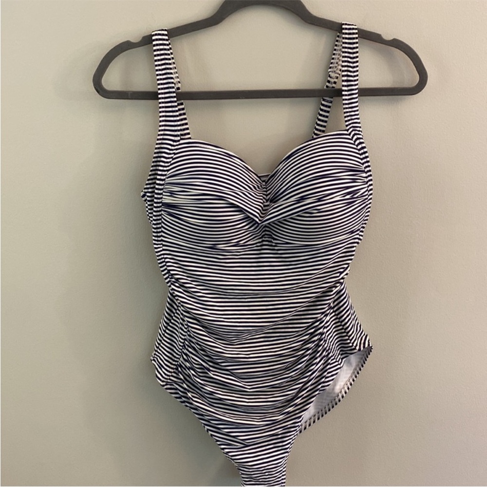 Bond-Eye Australia Black White Striped One Piece Bathing Suit D/DD